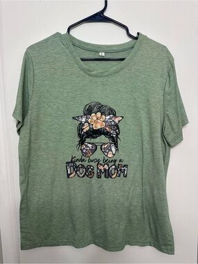 NWOT Dog Mom Graphic Tee
